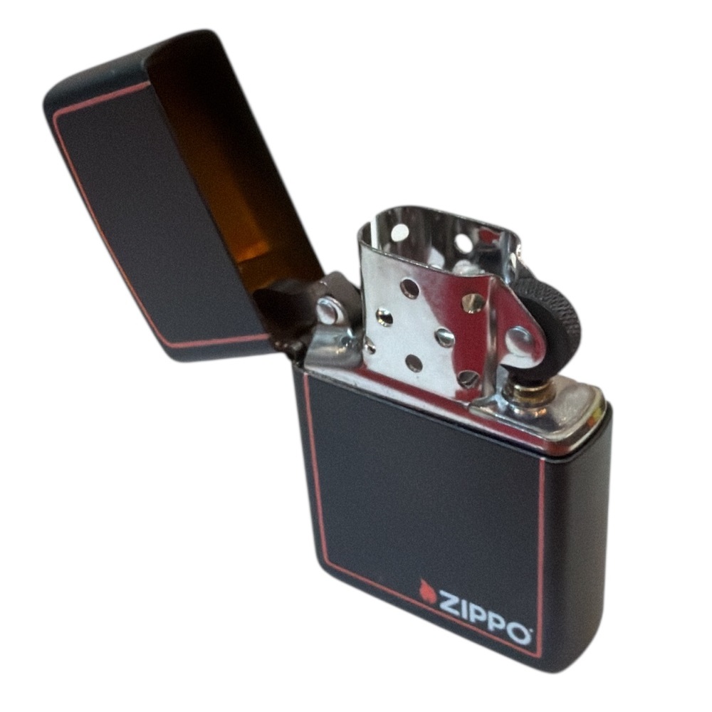 Zippo Αναπτήρας Πέτρας με Φιτίλι (Regular Black-Red Line) - Image 3