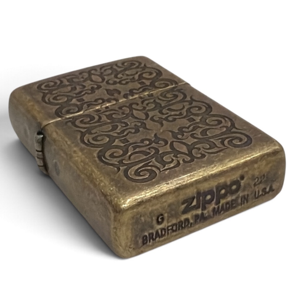 Zippo Αναπτήρας Πέτρας με Φιτίλι (Tattoo Design Gold) - Image 4