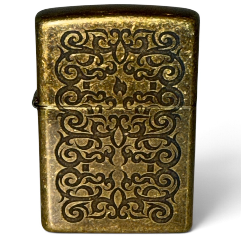 Zippo Αναπτήρας Πέτρας με Φιτίλι (Tattoo Design Gold)